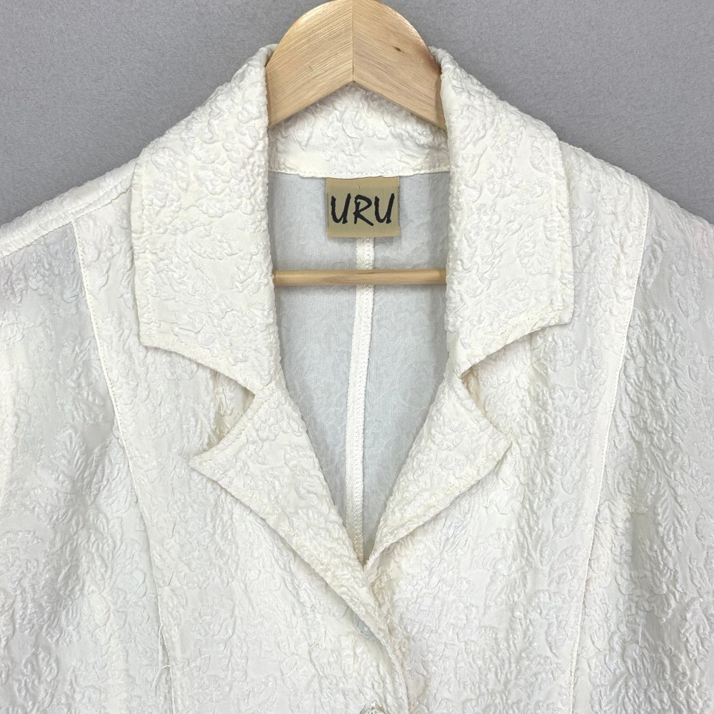 URU Blouse Womens S/M Cream Textured 100% Silk Button Front Lagenlook USA Made‎